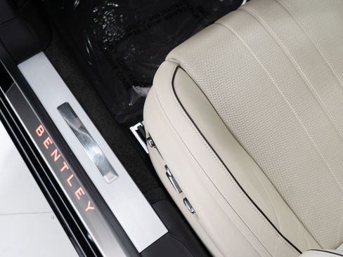 Used 2021 Bentley Flying Spur W12 AWD/4WD image 12