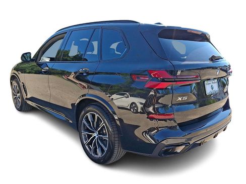 Certified 2024 BMW X5 xDrive40i w/ M Sport Package AWD/4WD image 4