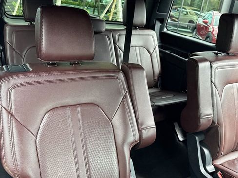 Used 2023 Ford Expedition Limited image 48