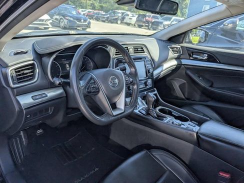 Used 2022 Nissan Maxima SV w/ Floor Mat Group FWD image 13