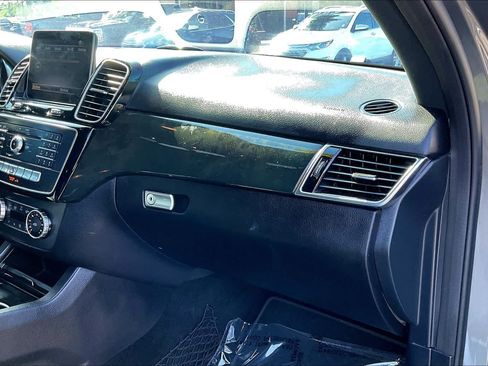 Used 2018 Mercedes-Benz GLE 350 image 16