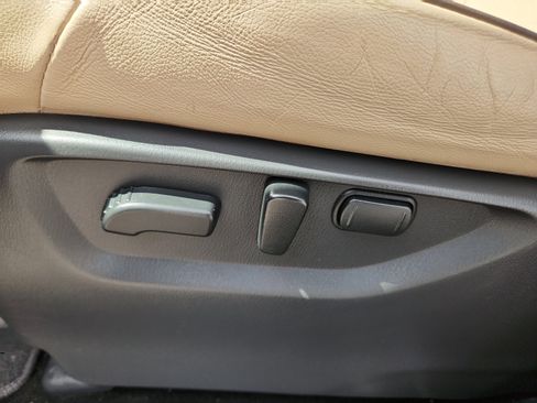 Used 2023 Nissan Armada SL w/ Captain's Chairs Package image 12