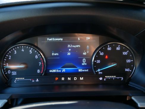 Used 2020 Ford Explorer XLT w/ Equipment Group 202A AWD/4WD image 21