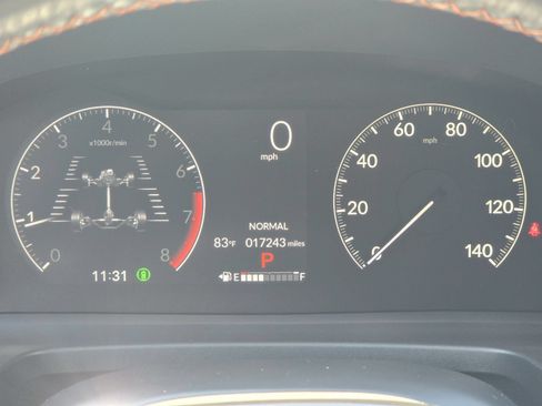 Used 2025 Honda Pilot TrailSport image 28