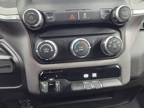 Used 2024 RAM 2500 Big Horn image 44