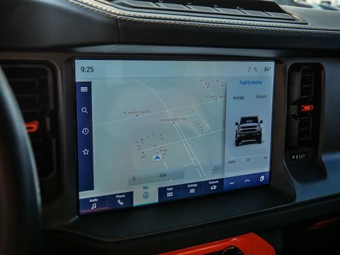 Used 2024 Ford Bronco Badlands image 37