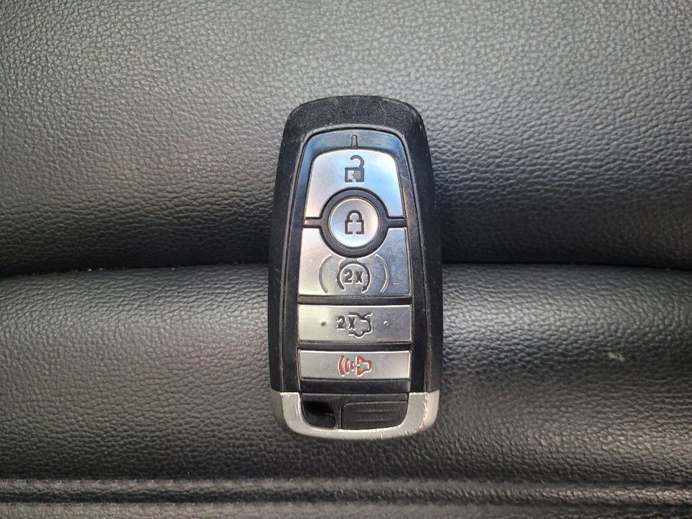 Used 2019 Ford Edge SEL w/ Equipment Group 201A FWD image 32