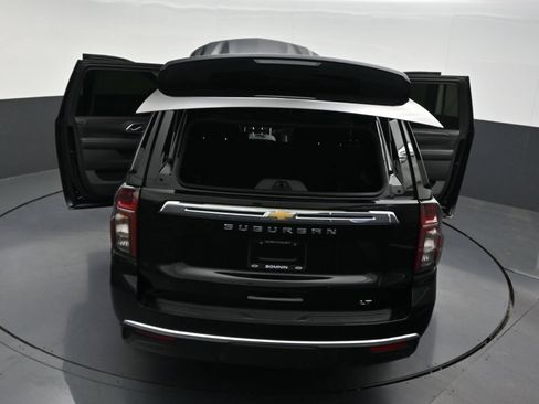 Used 2023 Chevrolet Suburban LT RWD image 38