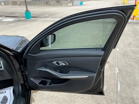 Used 2020 BMW 330i Sedan w/ Convenience Package image 30
