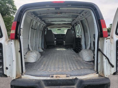 Used 2007 Chevrolet Express 1500 RWD image 21