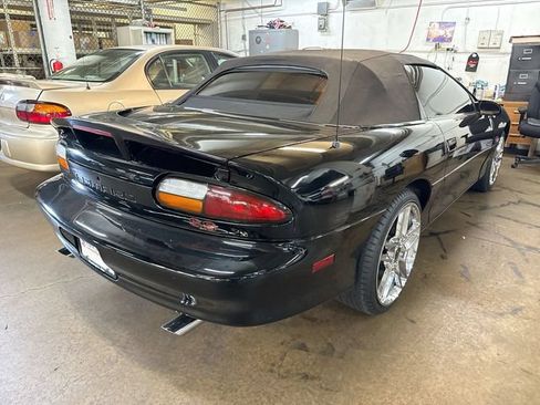 Used 2001 Chevrolet Camaro Z28 w/ SS Performance/Appearance Pkg RWD image 3