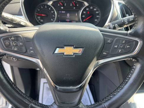 Used 2020 Chevrolet Equinox LT FWD image 14