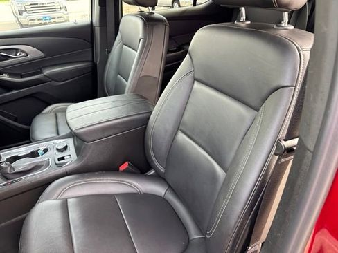 Used 2023 Chevrolet Traverse LT w/ LPO, Floor Liner Package AWD/4WD image 17