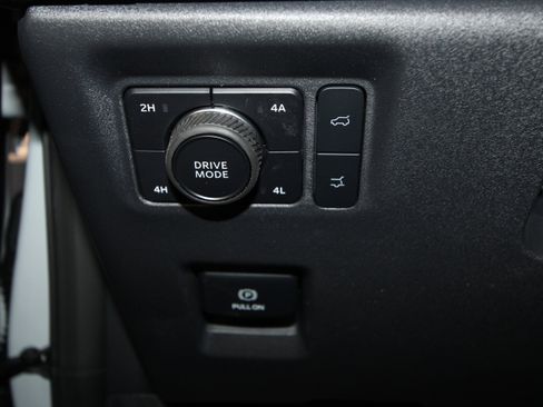 New 2026 Ford Expedition Active image 7