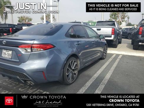 Used 2021 Toyota Corolla SE FWD image 2