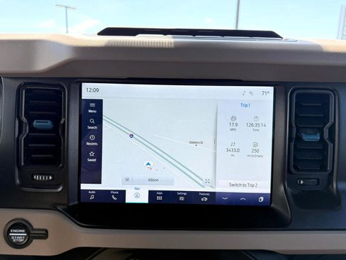 Used 2022 Ford Bronco Wildtrak image 28