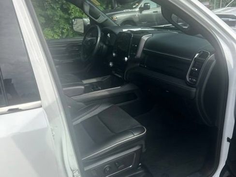 Used 2024 RAM 1500 Limited AWD/4WD image 22