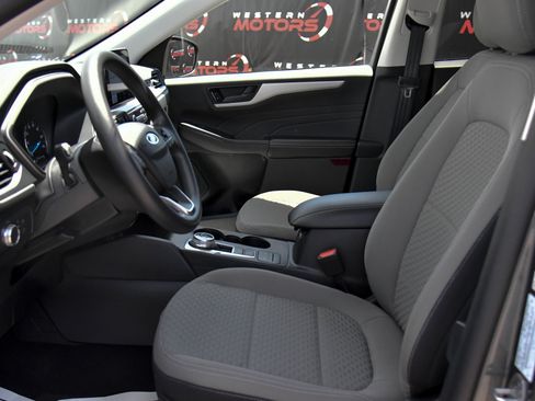 Used 2022 Ford Escape SE FWD image 16