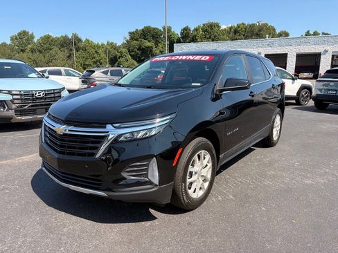 Used 2023 Chevrolet Equinox LT w/ Driver Convenience Package AWD/4WD image 3