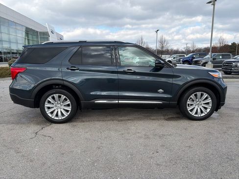 Used 2023 Ford Explorer King Ranch w/ Technology Package image 8