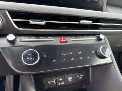 Used 2025 Hyundai Sonata SEL FWD image 4