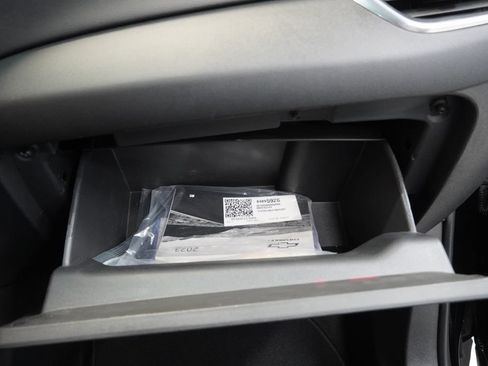 Used 2023 Chevrolet Equinox LT FWD image 39