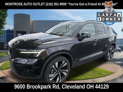 Used 2023 Volvo XC40 B5 Ultimate w/ Protection Package Premier AWD/4WD image 2