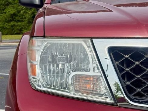 Used 2019 Nissan Frontier SV RWD image 13