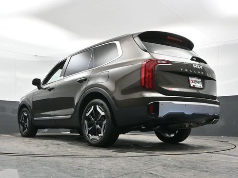 Used 2024 Kia Telluride S image 51