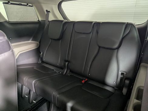 New 2026 Kia Carnival EX FWD image 24