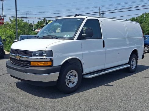Certified 2024 Chevrolet Express 2500 w/ Driver Convenience Package RWD image 3