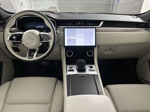 Used 2026 Jaguar F-PACE R-Dynamic S image 12