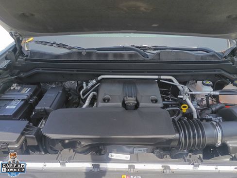 Used 2025 Chevrolet Colorado Trail Boss AWD/4WD image 24