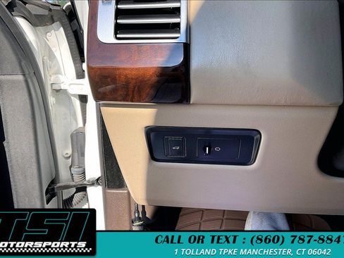 Used 2018 Land Rover Range Rover HSE AWD/4WD image 32