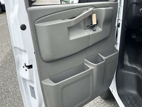 New 2025 Chevrolet Express 4500 Extended w/ Power Convenience Package image 22
