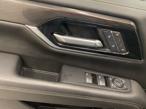 Used 2025 GMC Yukon XL Elevation w/ Elevation Premium Package image 20