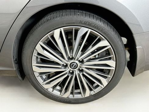 Used 2023 Nissan Altima 2.5 SL FWD image 11