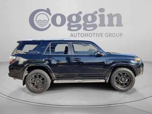Used 2015 Toyota 4Runner SR5 RWD image 7