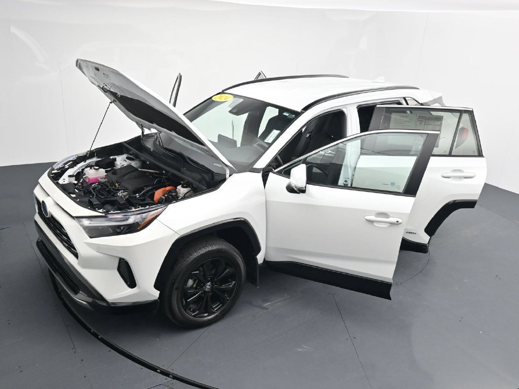 Used 2024 Toyota RAV4 SE AWD/4WD image 40