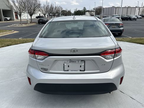 Certified 2024 Toyota Corolla LE image 9
