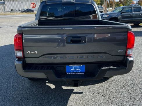 Used 2022 Toyota Tacoma SR5 image 6