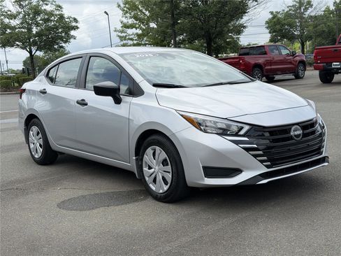 Used 2025 Nissan Versa S w/ Trunk Package FWD image 30