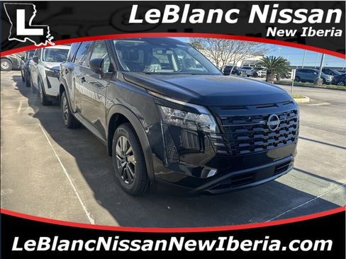 New 2026 Nissan Pathfinder SV image 1