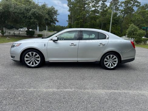 Used 2013 Lincoln MKS FWD image 3