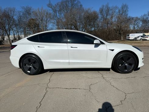 Used 2023 Tesla Model 3 Standard Range image 5