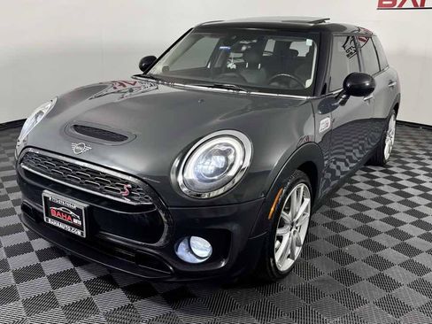 Used 2019 MINI Cooper Clubman S w/ Premium Package FWD image 3