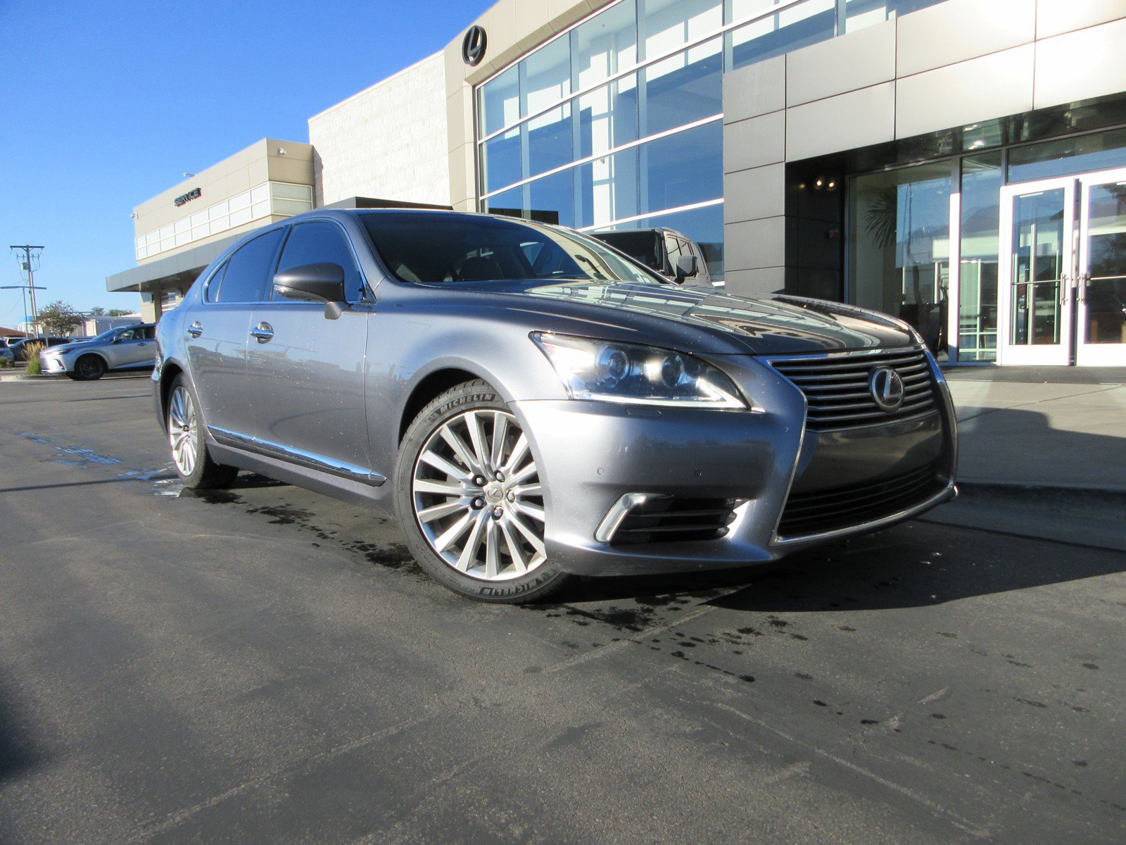Used 2013 Lexus LS 460 AWD w/ Comfort Pkg image 14