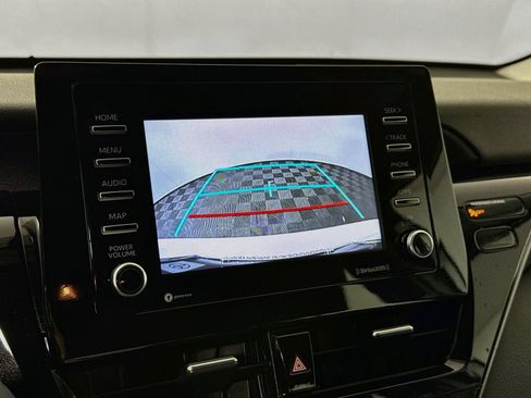 Used 2024 Toyota Camry SE FWD image 10