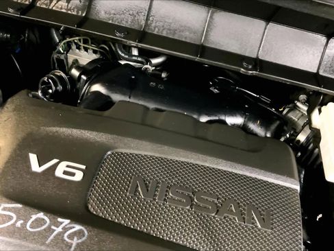 Used 2022 Nissan Pathfinder SV w/ SV Premium Package image 32