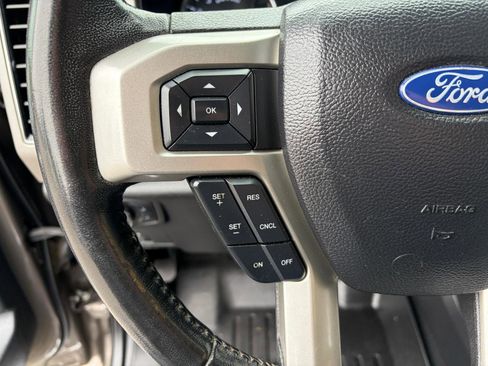 Used 2020 Ford F250 Lariat w/ Chrome Package image 17